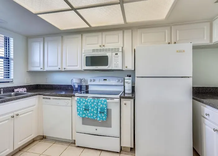 Bayshore Yacht&tennis 314 *