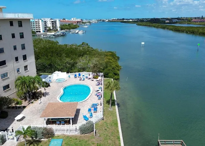 Bayshore Yacht&tennis 314 *